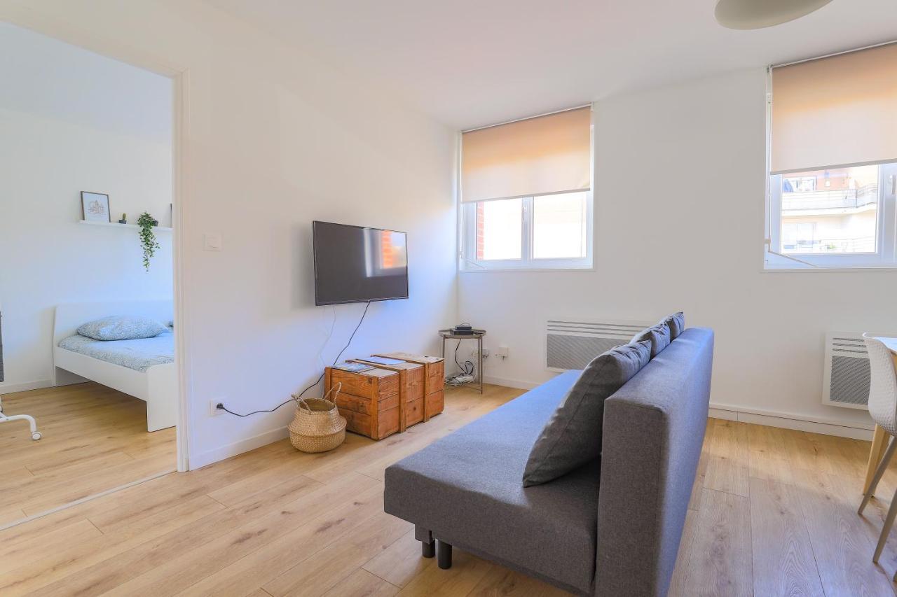 Appartement Familial - Avec Parking Prive Gratuit Arras Luaran gambar