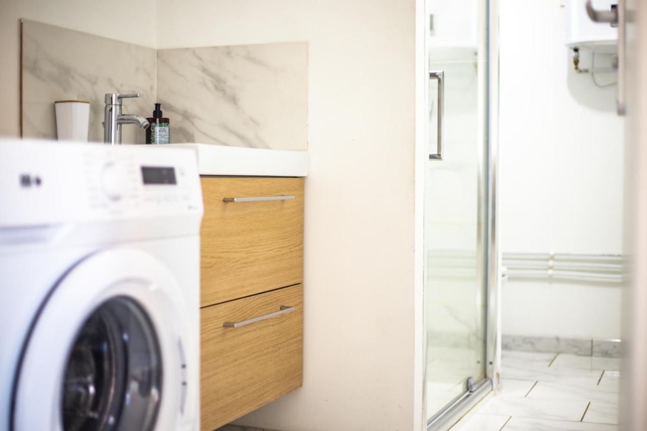 Appartement Familial - Avec Parking Prive Gratuit Arras Luaran gambar
